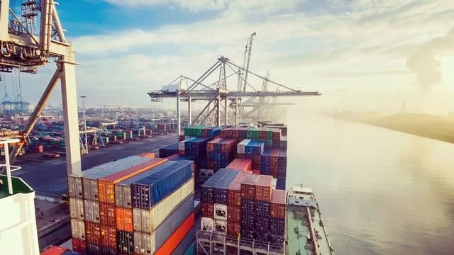 AWS Fargate ECS Masterclass Microservices Docker CFN