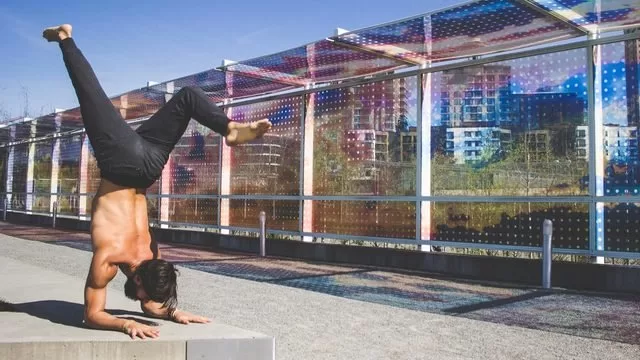 AloMoves Arm Balances Head Balances