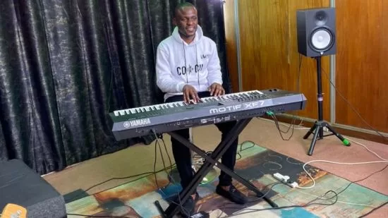 Easy singing course