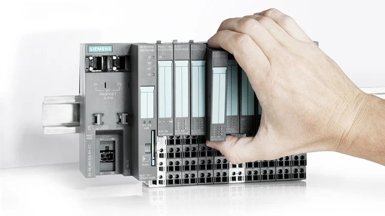 Programmable Logic Controllers (2025) Programmable Logic Controllers (2025) - Image 1