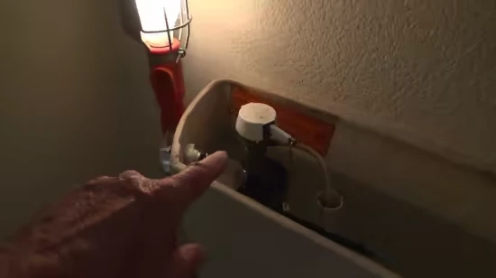 How to Replace Toilet Fill Valve Made Easy How to Replace Toilet Fill Valve Made Easy - Image 1
